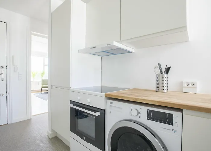 Lovely 1-Br Apartment In Christians Harbour - 256 *